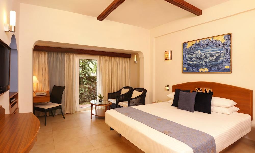 Lemon Tree Amarante Beach Resort, Goa Candolim Exterior foto