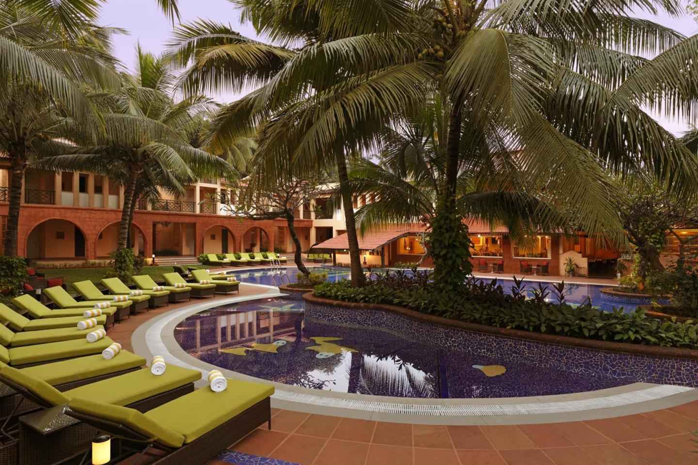 Lemon Tree Amarante Beach Resort, Goa Candolim Exterior foto